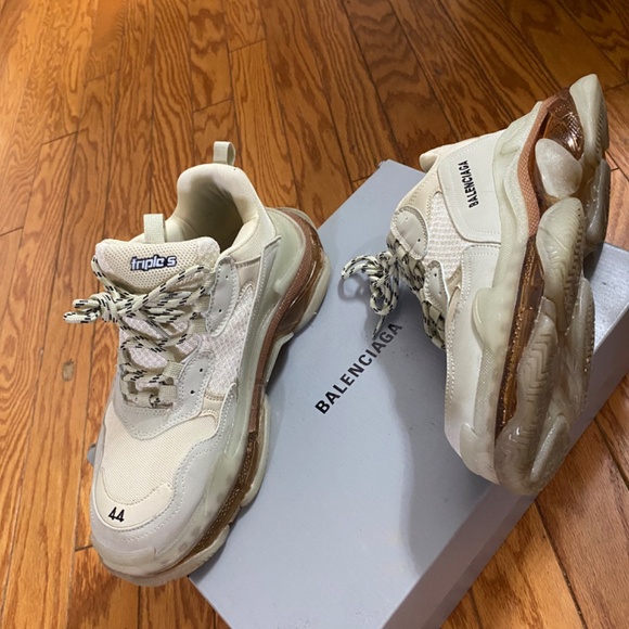 BALENCIAGA TRIPLE S RUNNERS - Picture 3 of 3